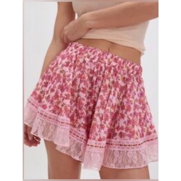 Free People Pants - Free people Morning Breeze  Pink Floral Print Intimately Shorts(Size XS)
